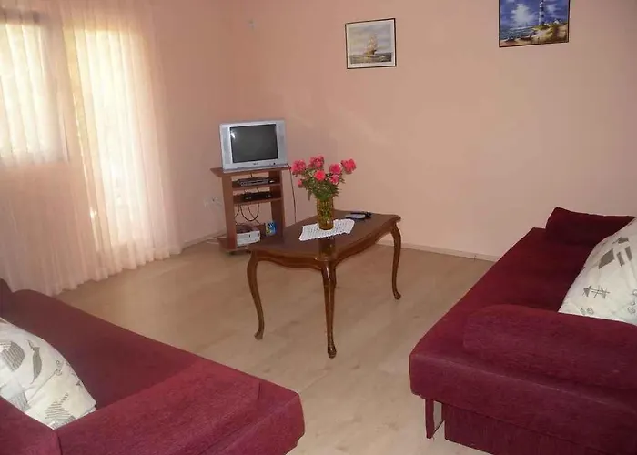 Διαμέρισμα In 6792 *